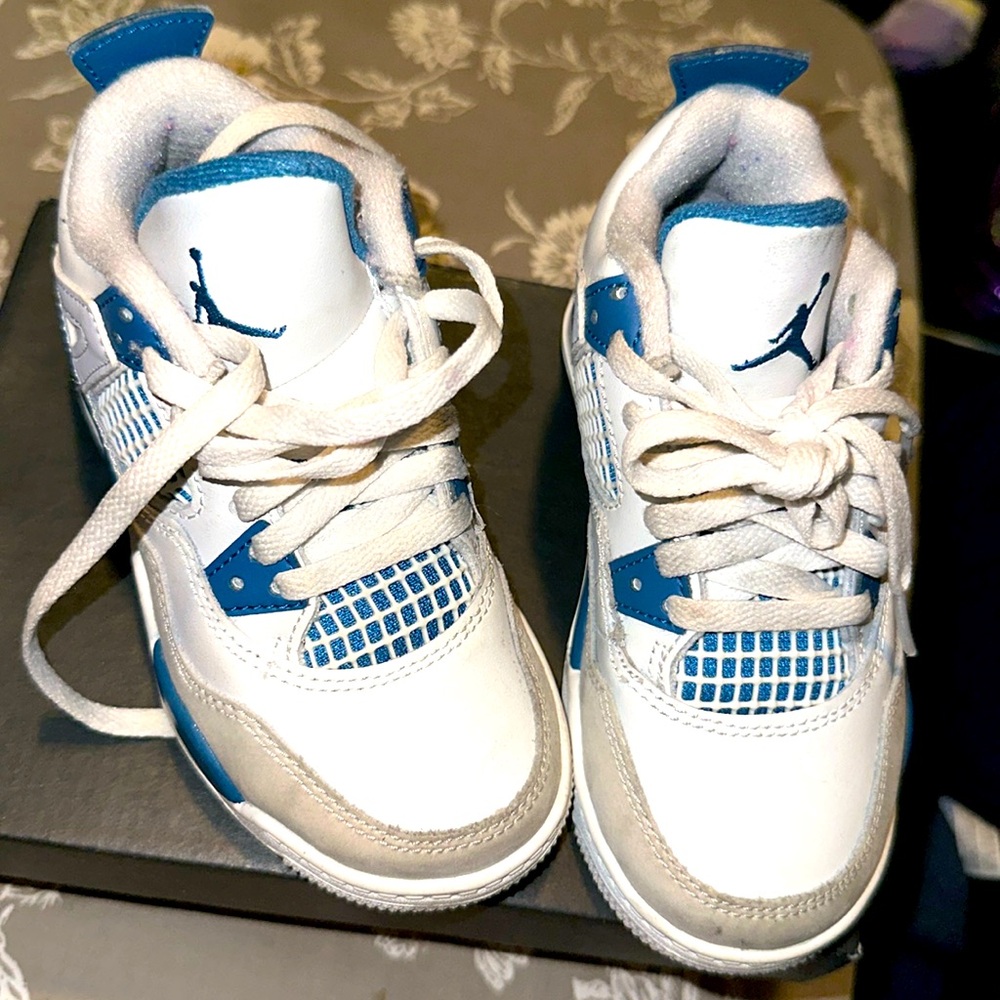 Jordan retro 4s